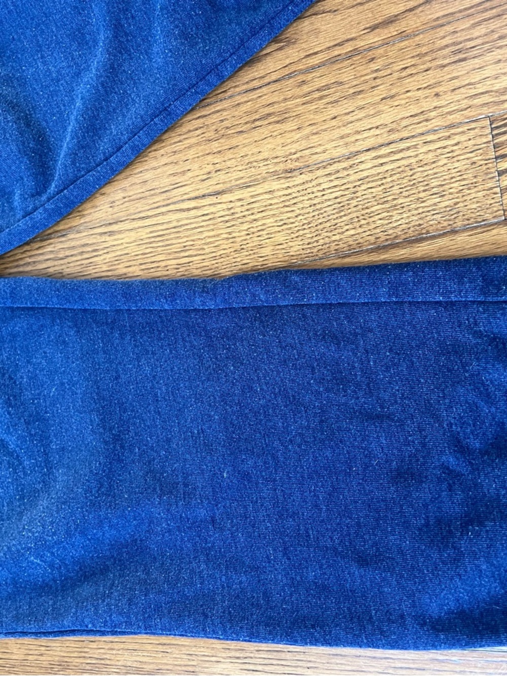 Vineyard Vines Navy and Light Gray Sweatpants Pair - Picture 5 of 8
